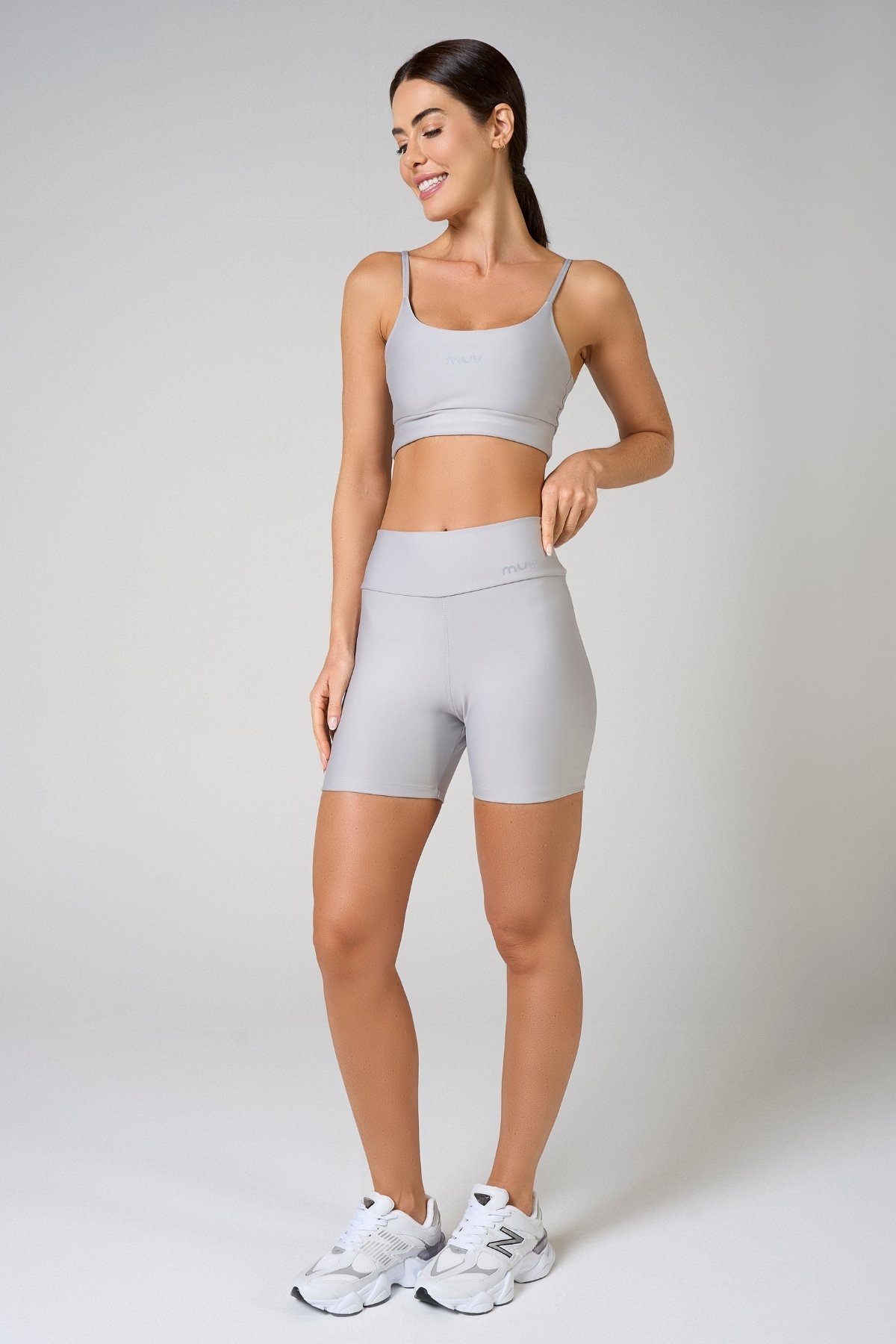Conjunto Feminino Short + Top Alça Classic - Cinza Gelo | Muv Fit
